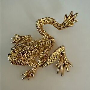 NEW St. John Gold Textured Frog Brooch with Crystal Eyes Vintage